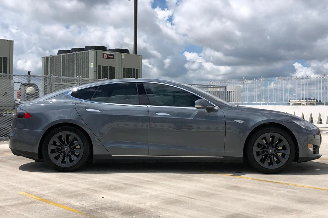 2013 Tesla Model S - Image 3 of 31