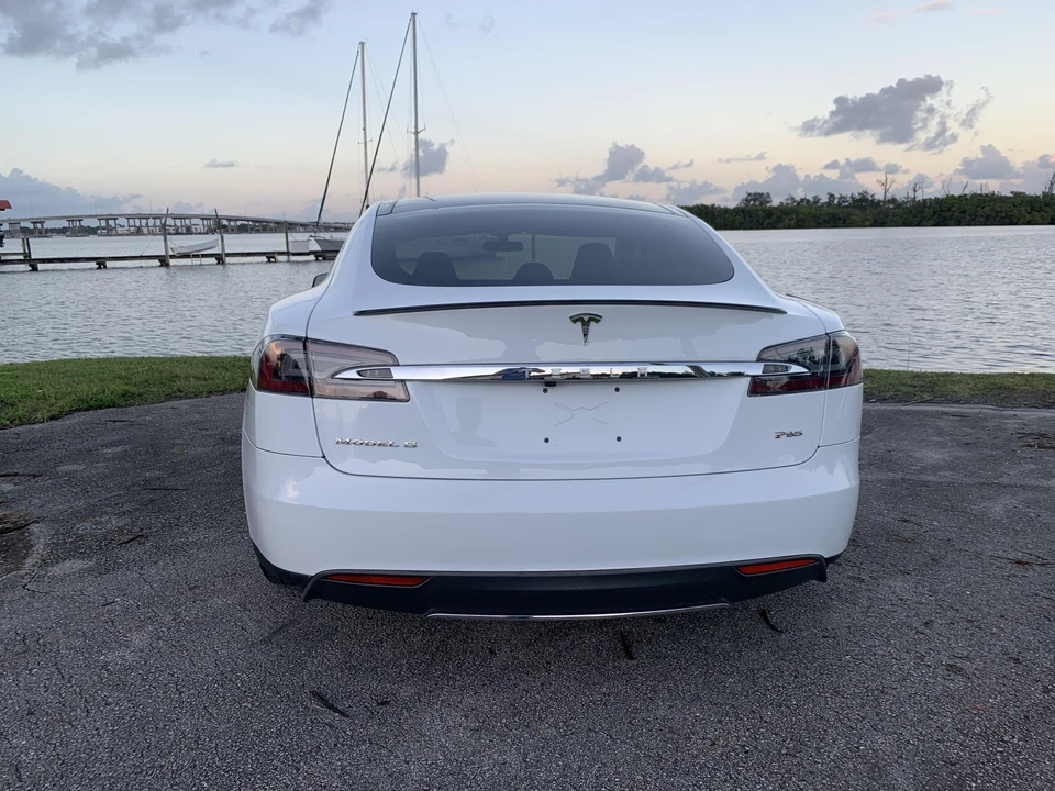 2013 Tesla Model S - Image 30 of 31