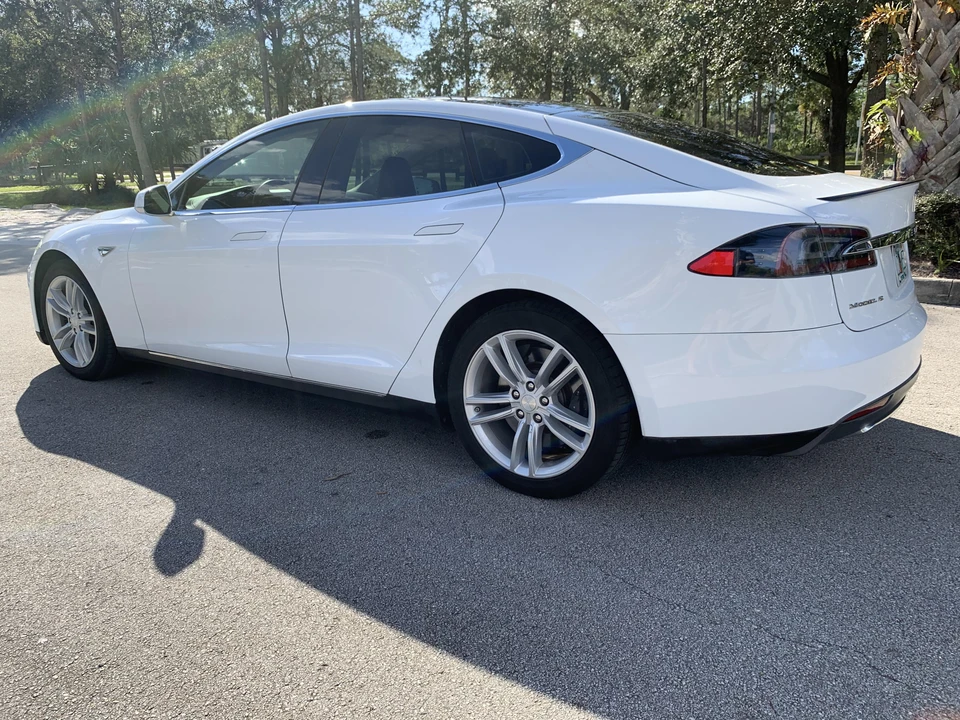 2013 Tesla Model S - Image 20 of 31