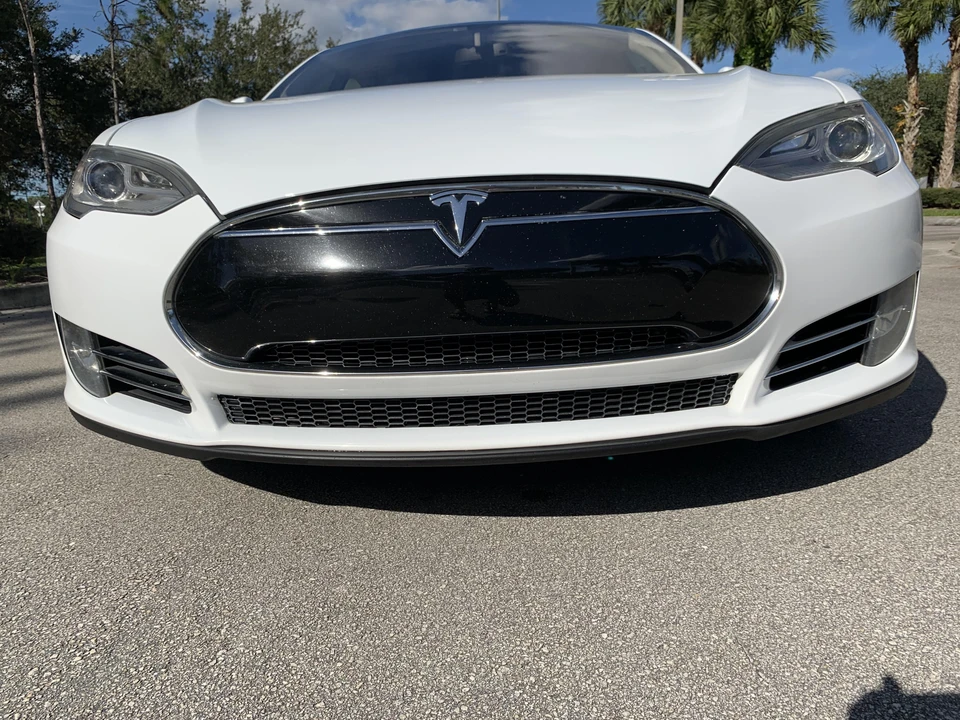 2013 Tesla Model S - Image 9 of 31