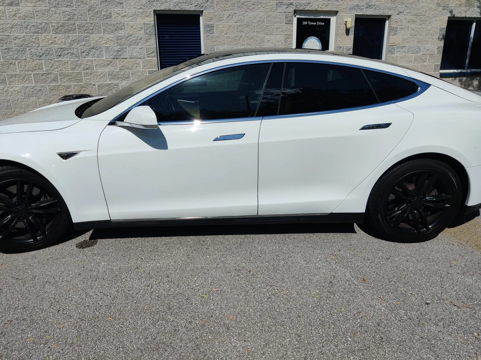 2013 Tesla Model S - Image 10 of 31