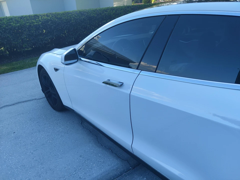 2013 Tesla Model S - Image 29 of 31