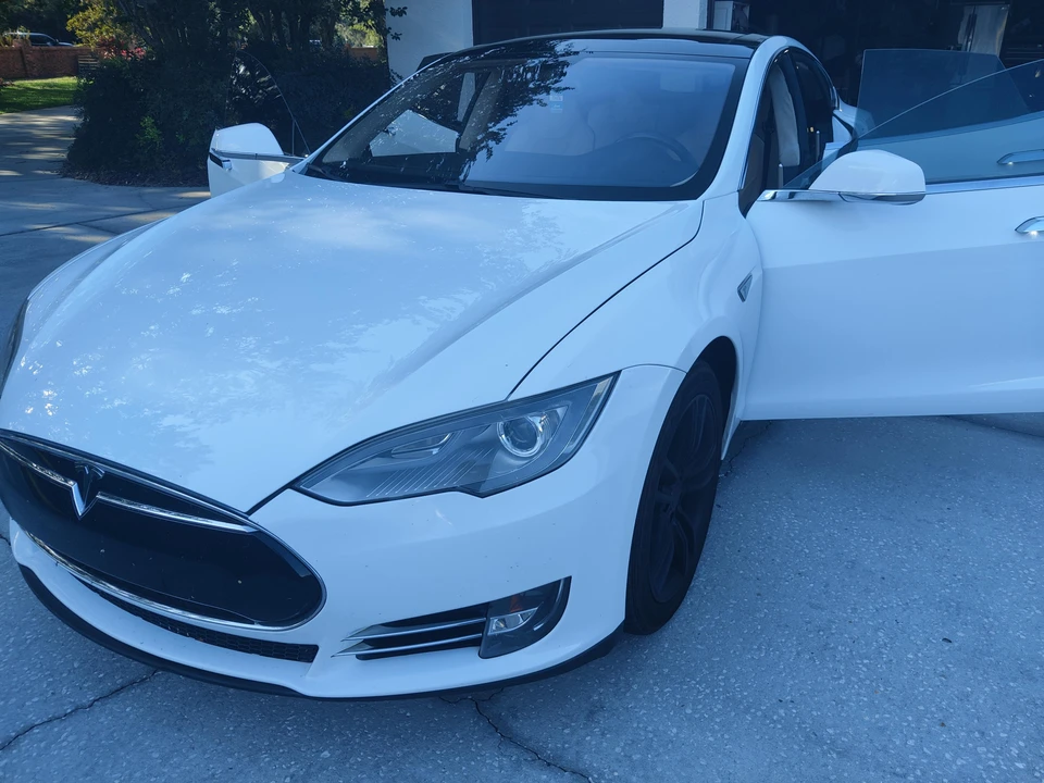 2013 Tesla Model S - Image 7 of 31