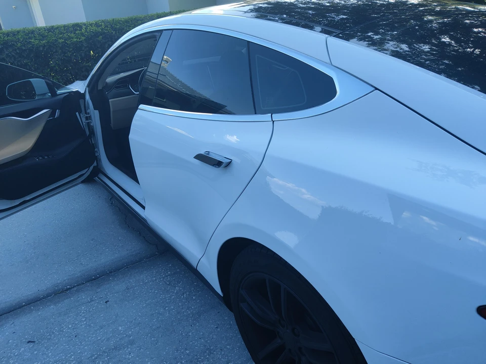 2013 Tesla Model S - Image 30 of 31