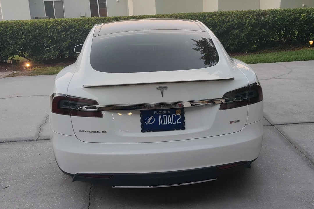 2013 Tesla Model S - Image 5 of 31