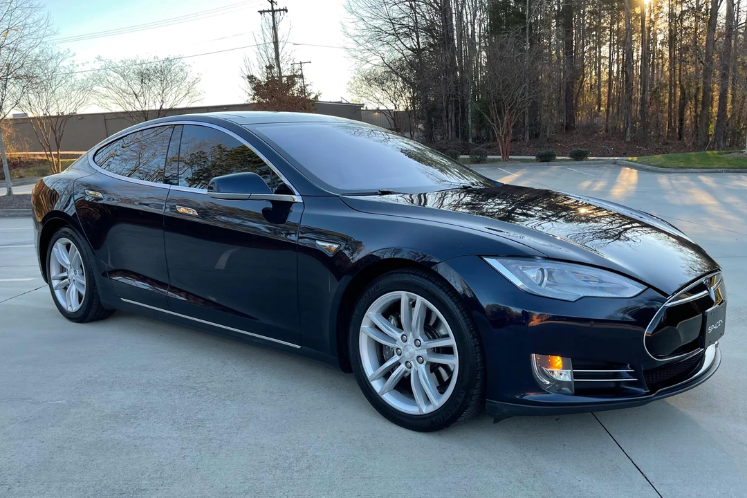 2013 Tesla Model S - Image 9 of 31