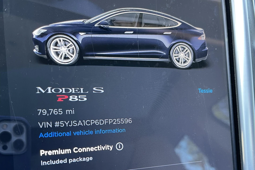 2013 Tesla Model S - Image 24 of 31