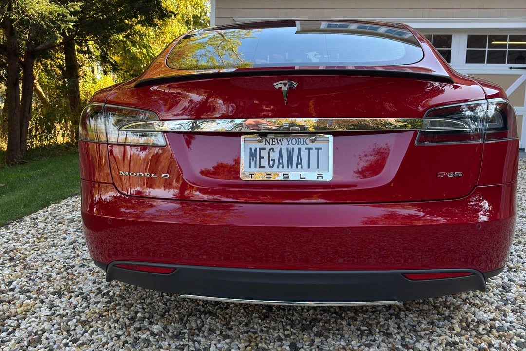 2013 Tesla Model S - Image 17 of 31