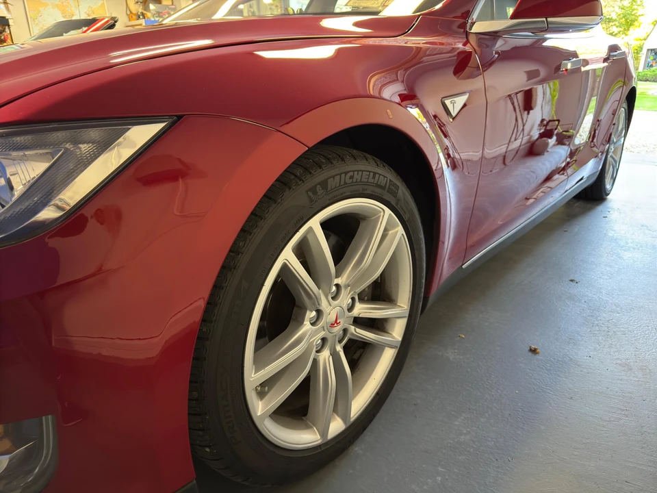 2013 Tesla Model S - Image 25 of 31