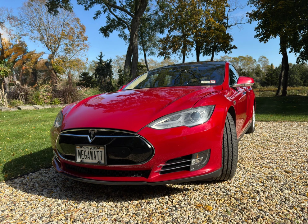 2013 Tesla Model S - Image 9 of 31