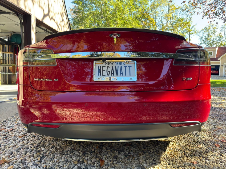 2013 Tesla Model S - Image 16 of 31