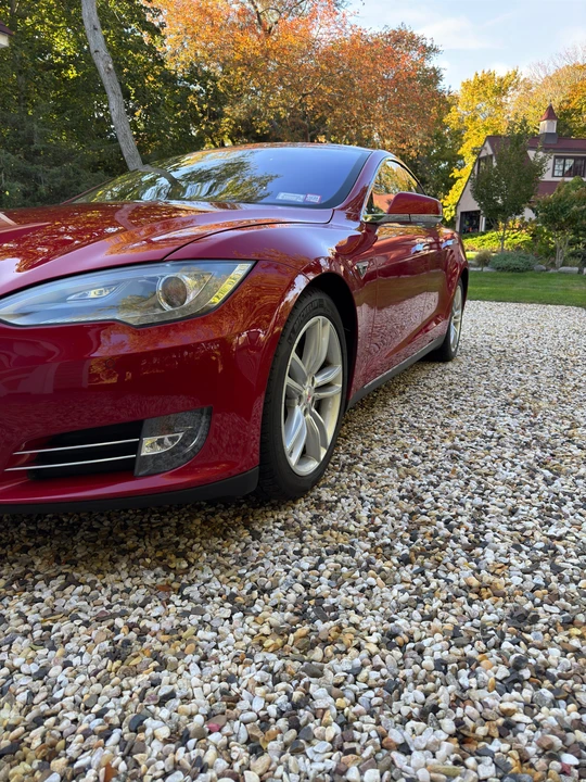 2013 Tesla Model S - Image 24 of 31