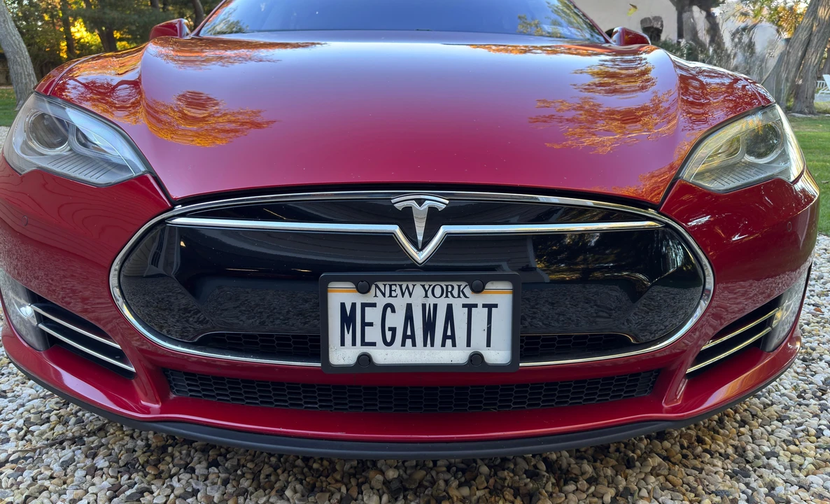 2013 Tesla Model S - Image 21 of 31