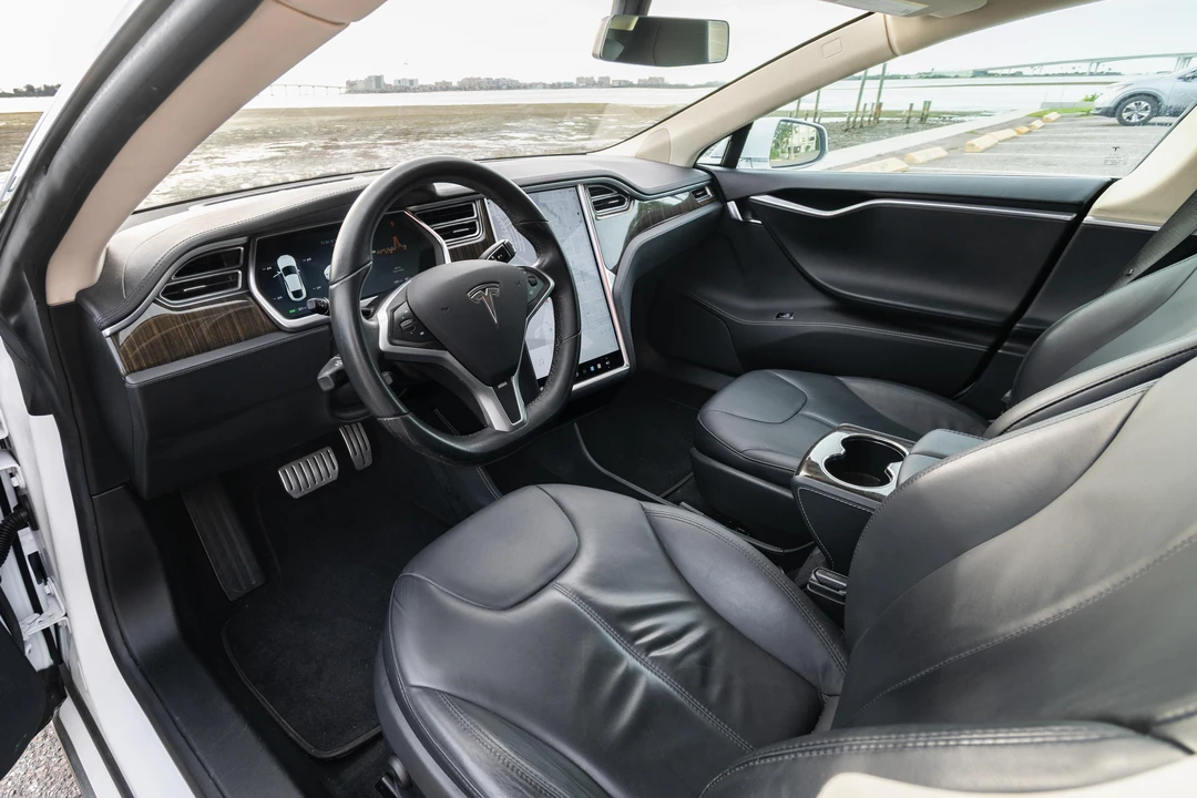 2013 Tesla Model S - Image 30 of 31