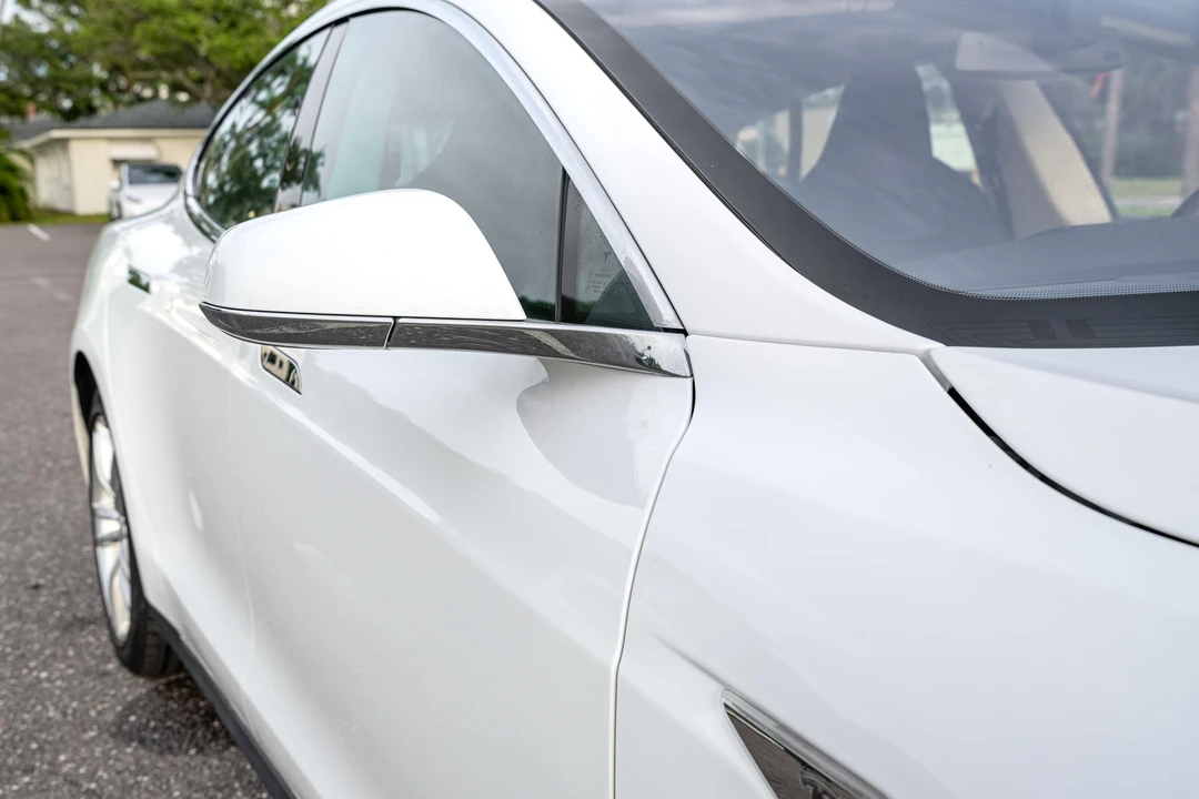 2013 Tesla Model S - Image 15 of 31