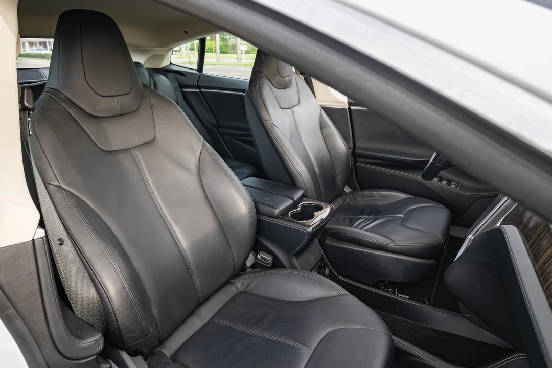 2013 Tesla Model S - Image 27 of 31