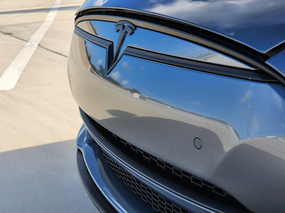 2013 Tesla Model S - Image 25 of 31