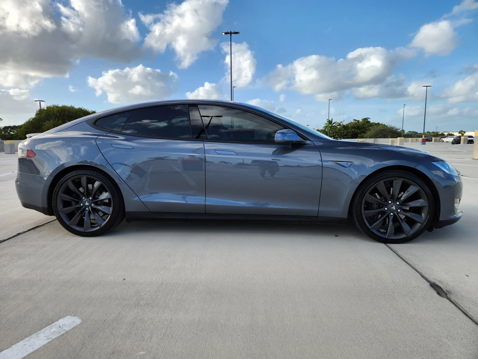 2013 Tesla Model S - Image 17 of 31