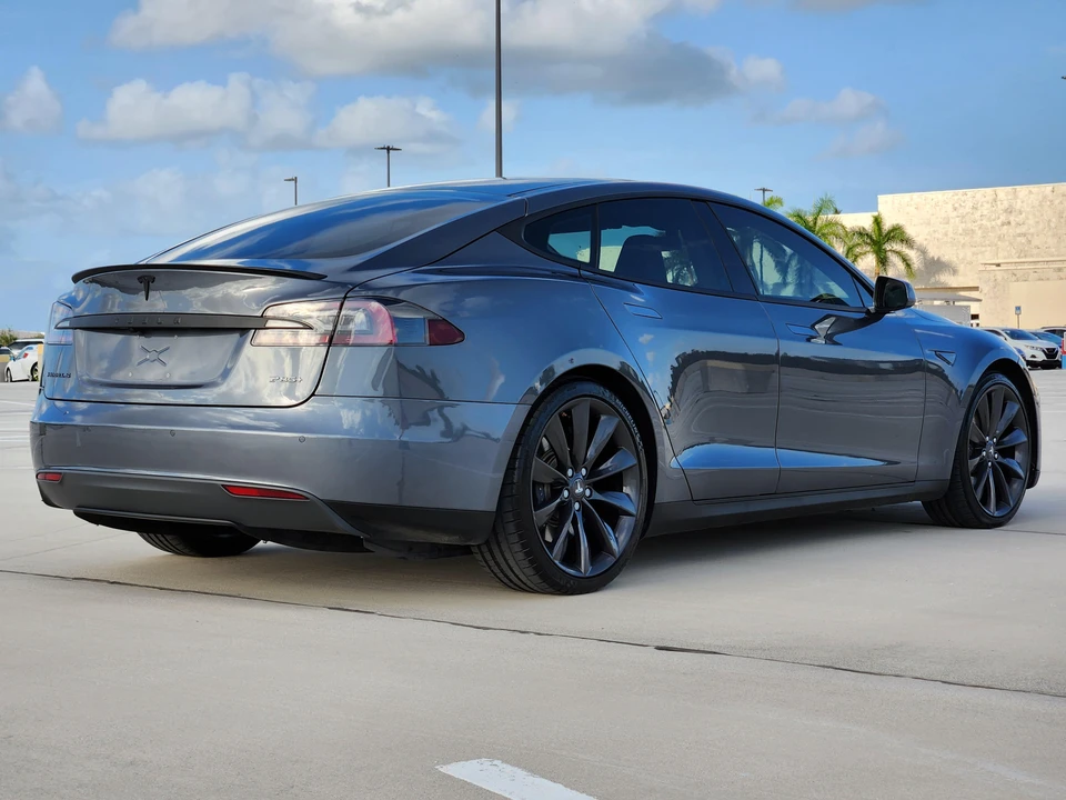 2013 Tesla Model S - Image 15 of 31