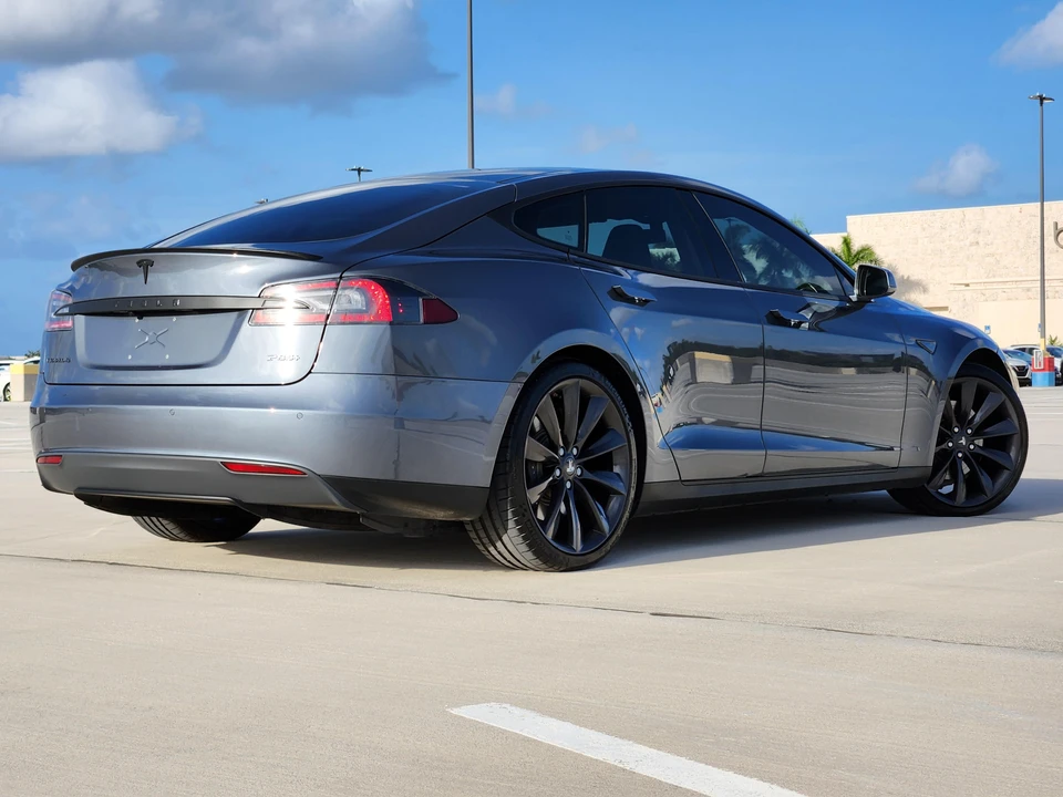 2013 Tesla Model S - Image 13 of 31