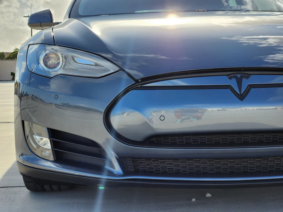 2013 Tesla Model S - Image 22 of 31