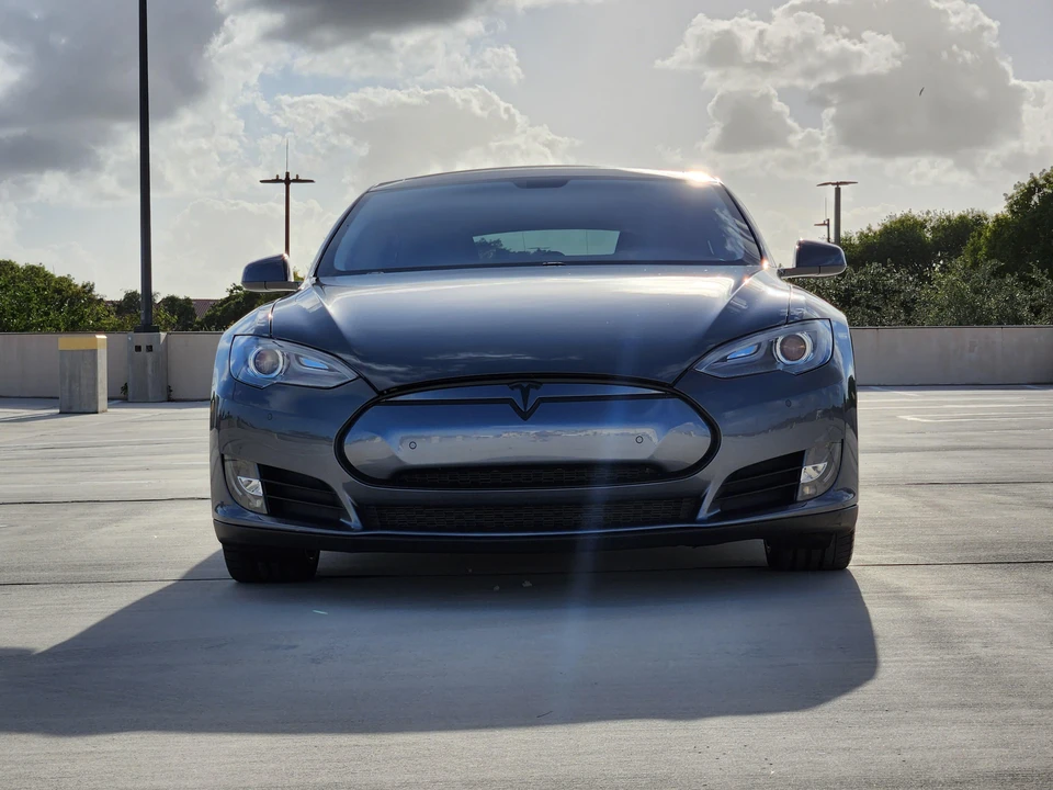 2013 Tesla Model S - Image 6 of 31