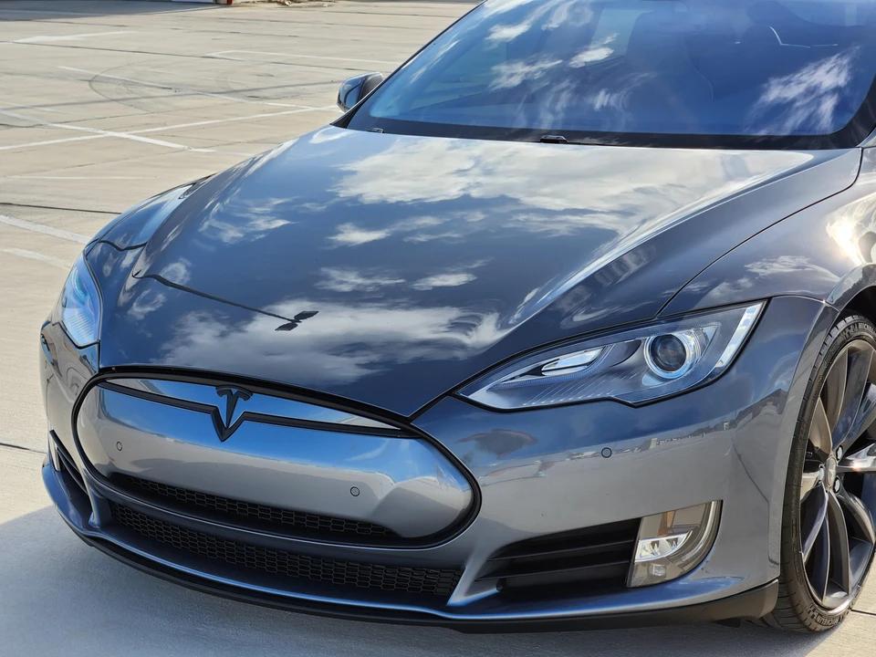 2013 Tesla Model S - Image 24 of 31
