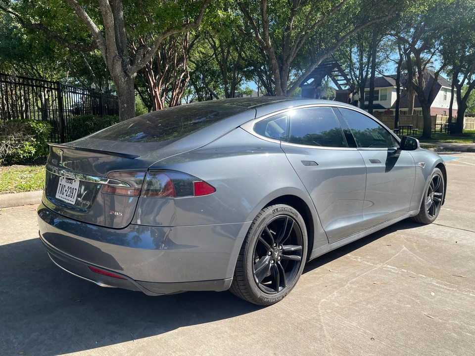 2013 Tesla Model S - Image 26 of 31