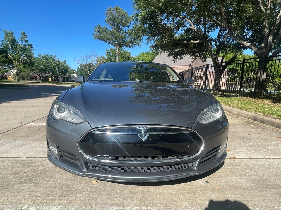 2013 Tesla Model S - Image 6 of 31