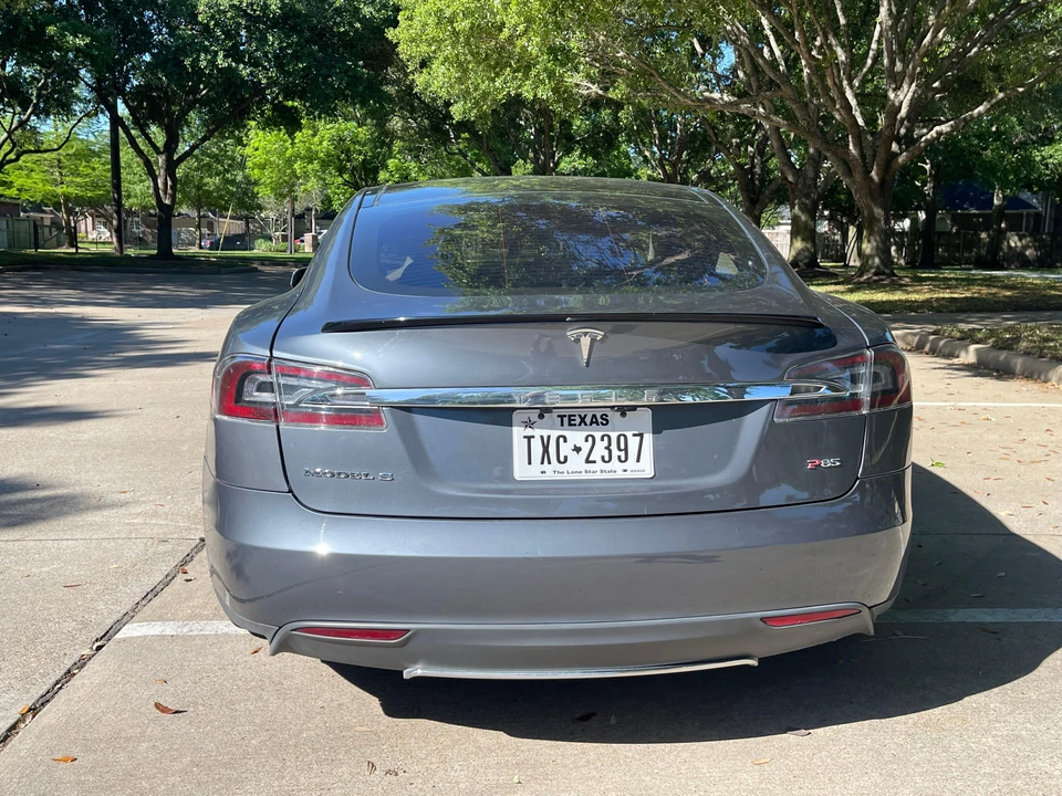 2013 Tesla Model S - Image 21 of 31