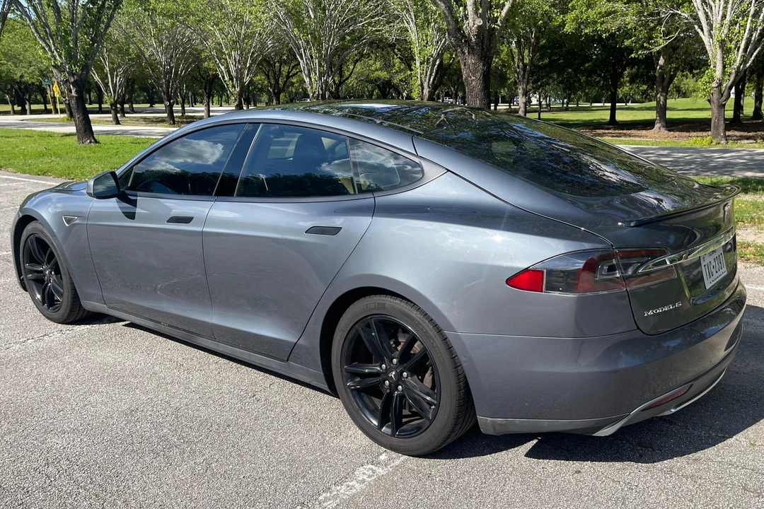 2013 Tesla Model S - Image 4 of 31