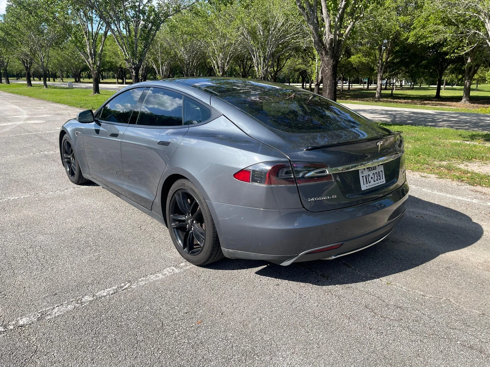 2013 Tesla Model S - Image 18 of 31