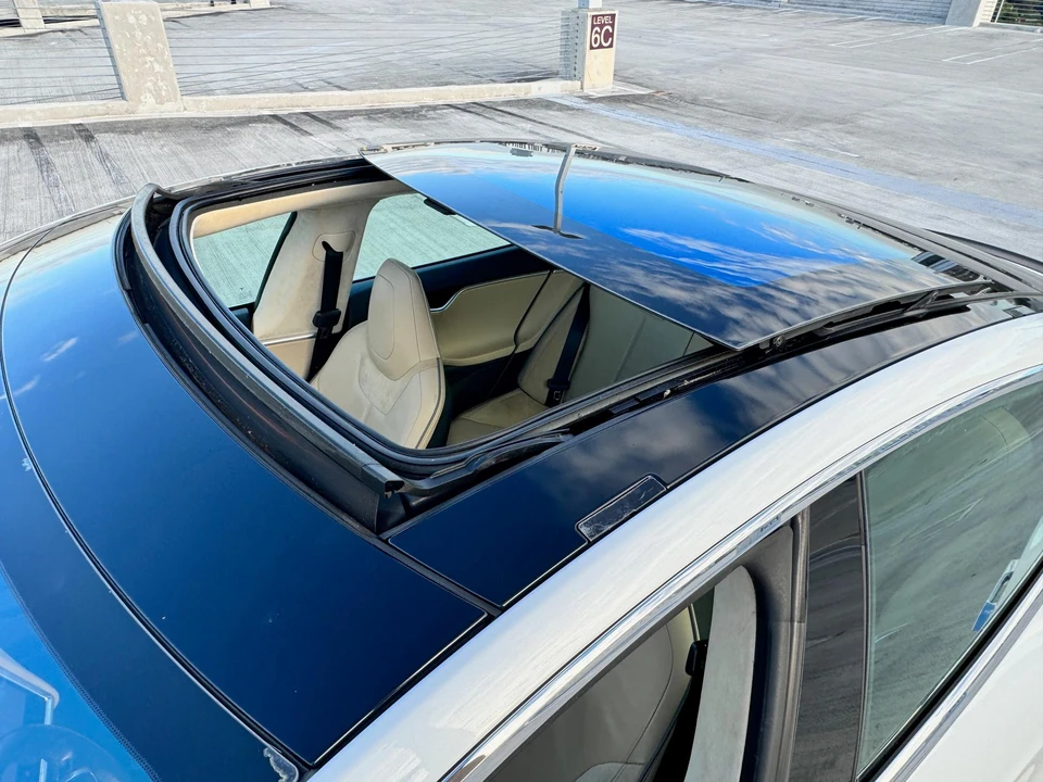 2013 Tesla Model S - Image 31 of 31