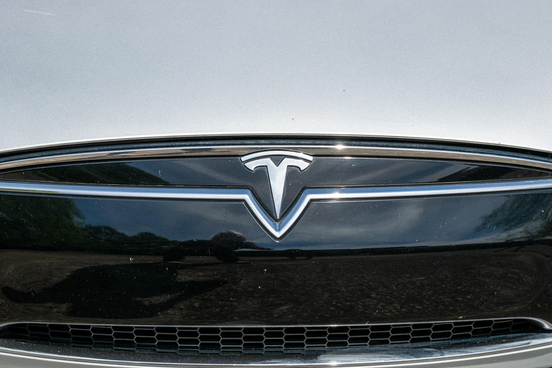 2013 Tesla Model S - Image 15 of 31