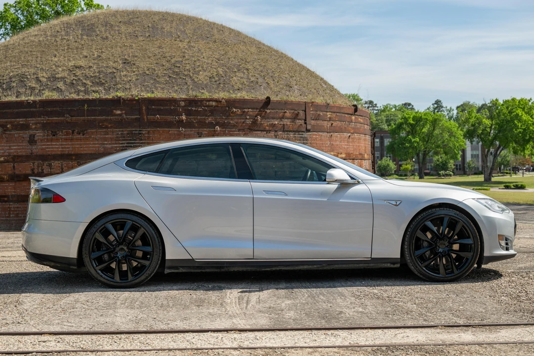 2013 Tesla Model S - Image 3 of 31