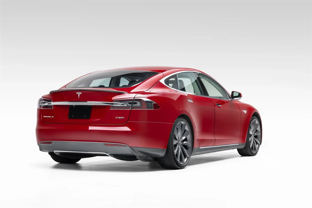 2013 Tesla Model S - Image 12 of 31