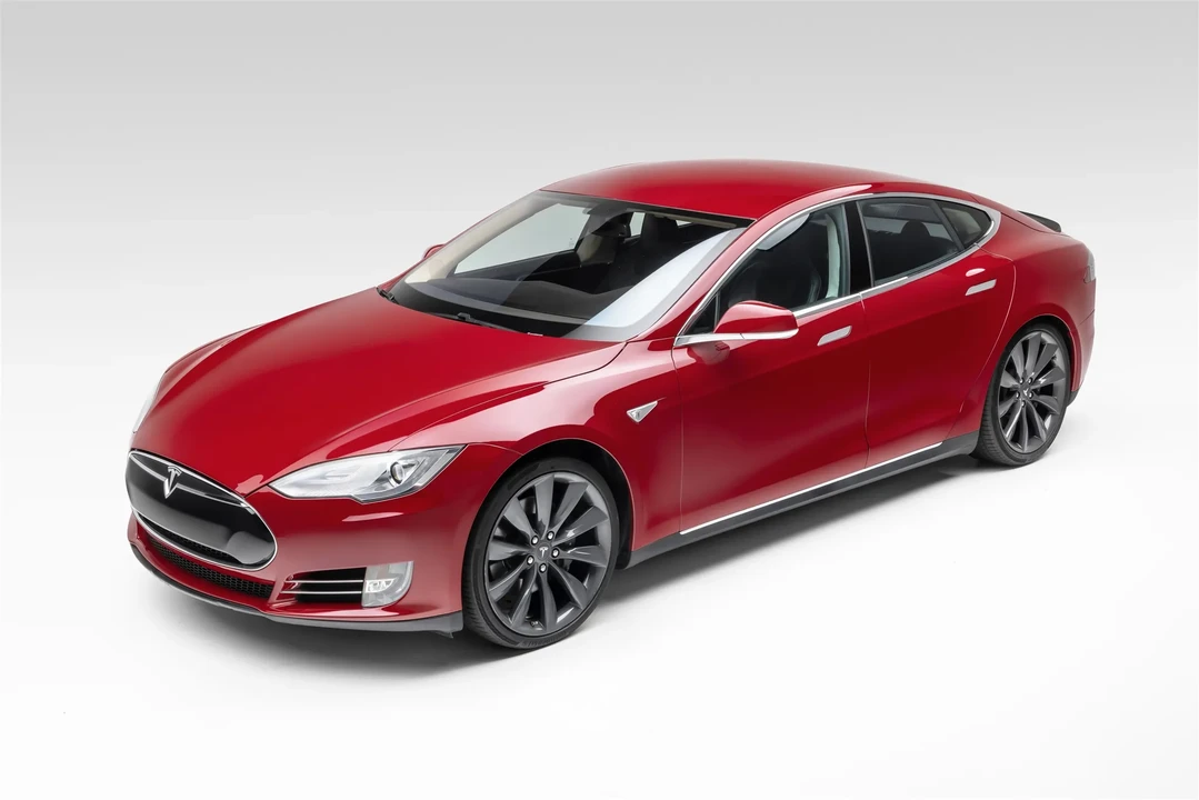 2013 Tesla Model S - Image 5 of 31