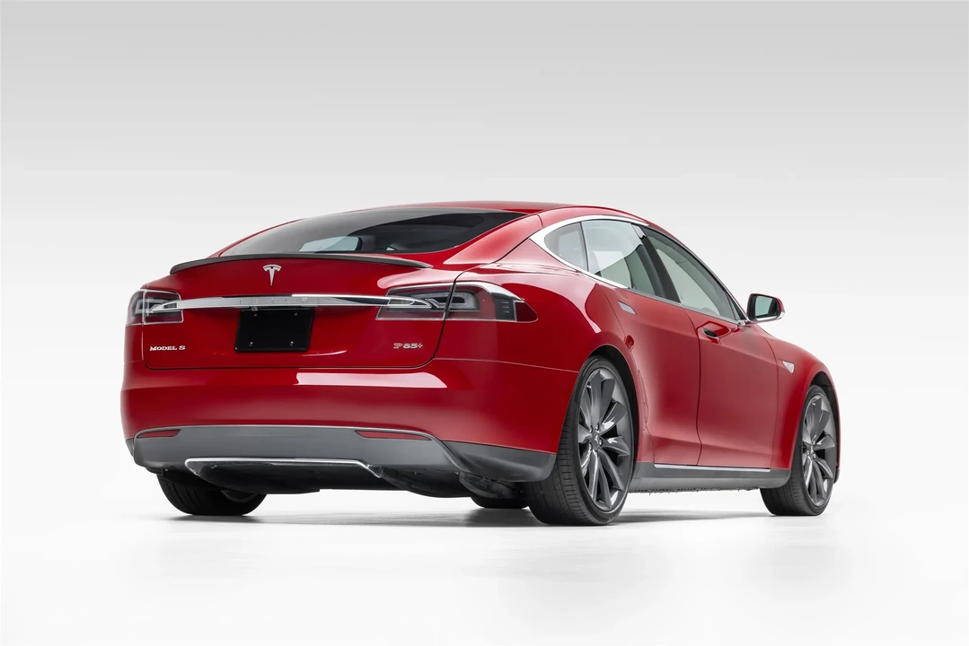 2013 Tesla Model S - Image 10 of 31