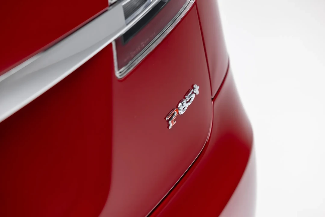 2013 Tesla Model S - Image 17 of 31
