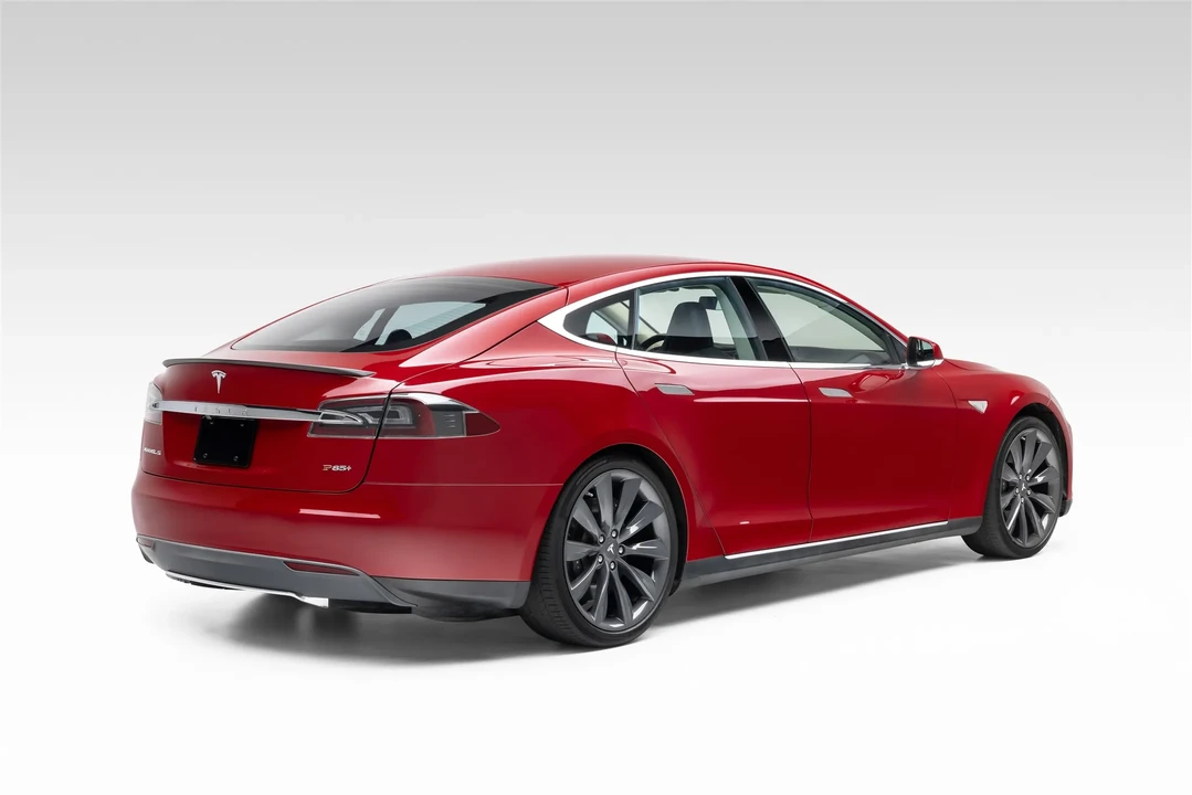 2013 Tesla Model S - Image 6 of 31