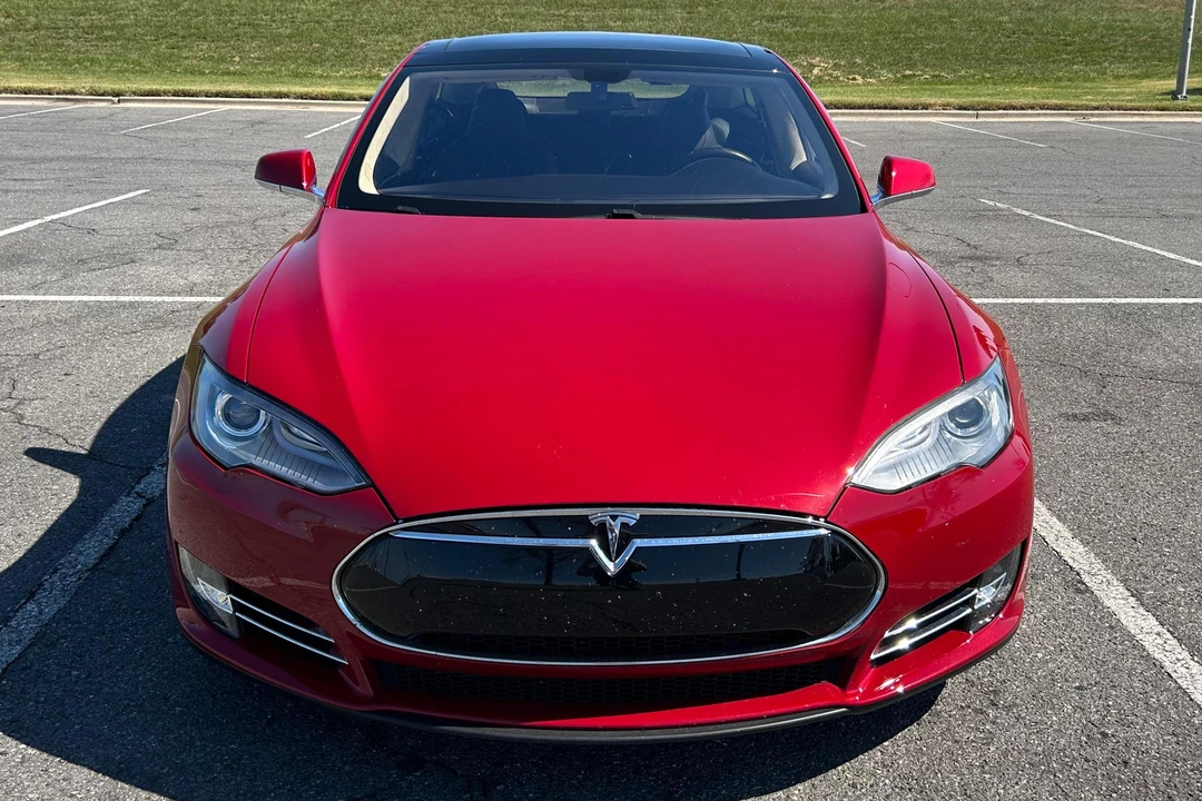 2013 Tesla Model S - Image 2 of 31