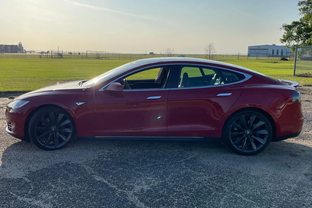 2013 Tesla Model S - Image 3 of 31
