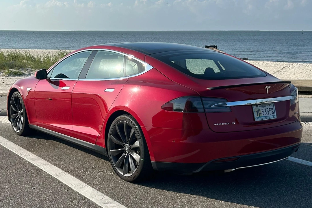 2013 Tesla Model S - Image 4 of 31