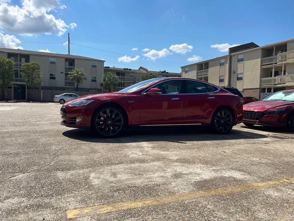 2013 Tesla Model S - Image 15 of 31