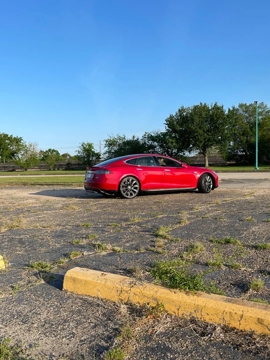 2013 Tesla Model S - Image 28 of 31
