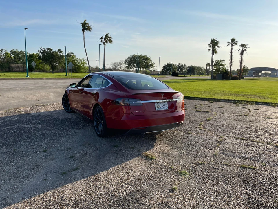 2013 Tesla Model S - Image 20 of 31
