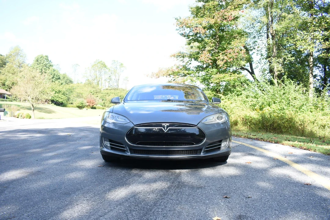 2013 Tesla Model S - Image 7 of 31
