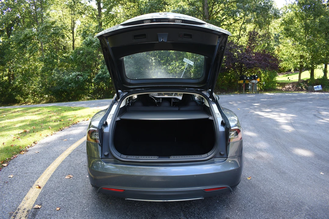 2013 Tesla Model S - Image 26 of 31