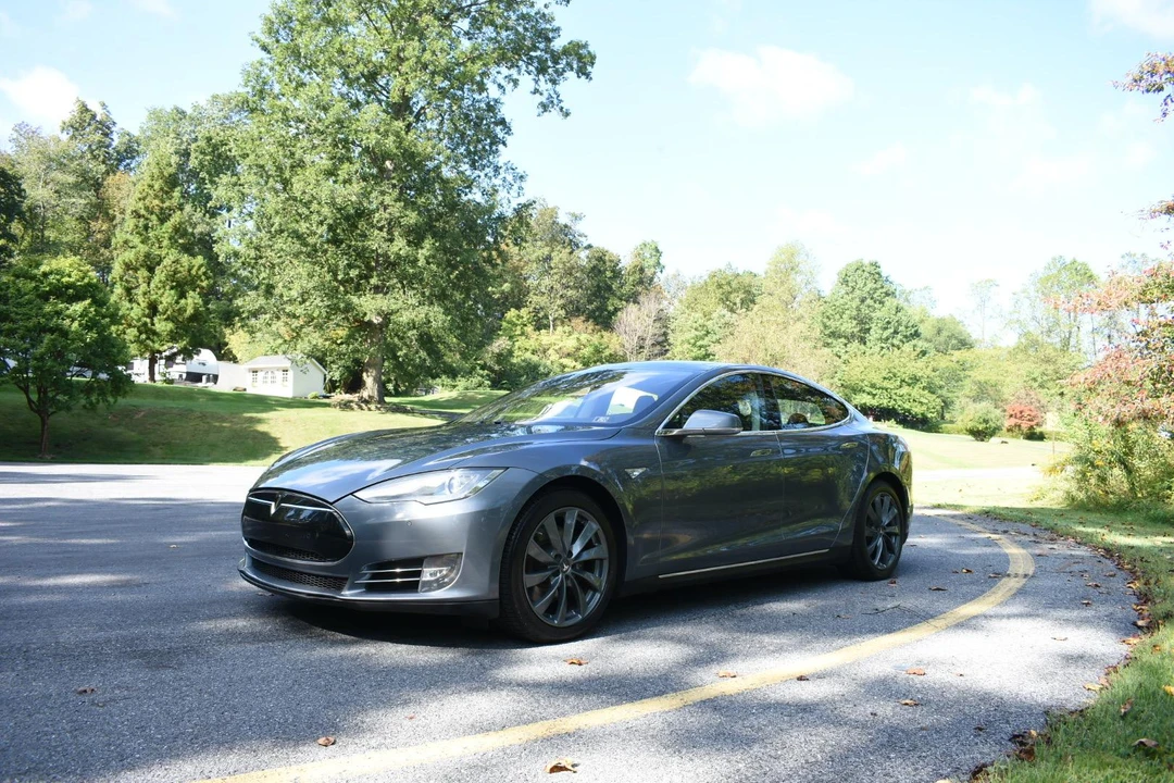 2013 Tesla Model S - Image 14 of 31