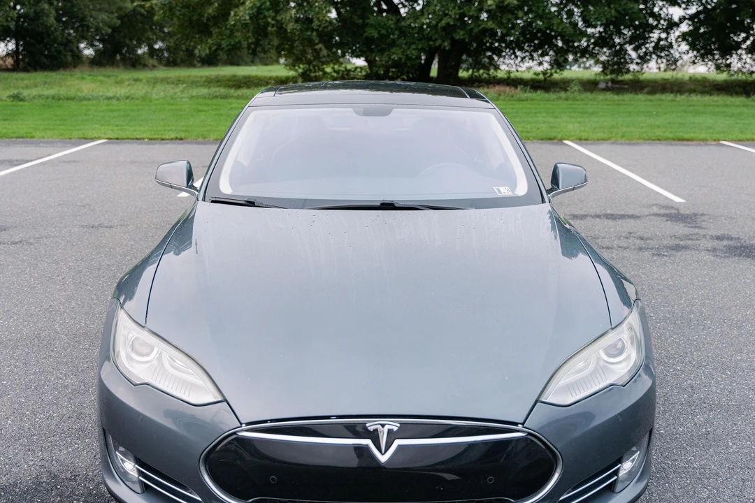 2013 Tesla Model S - Image 10 of 31